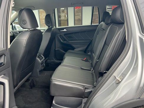 Used 2024 Volkswagen Tiguan SE image 14