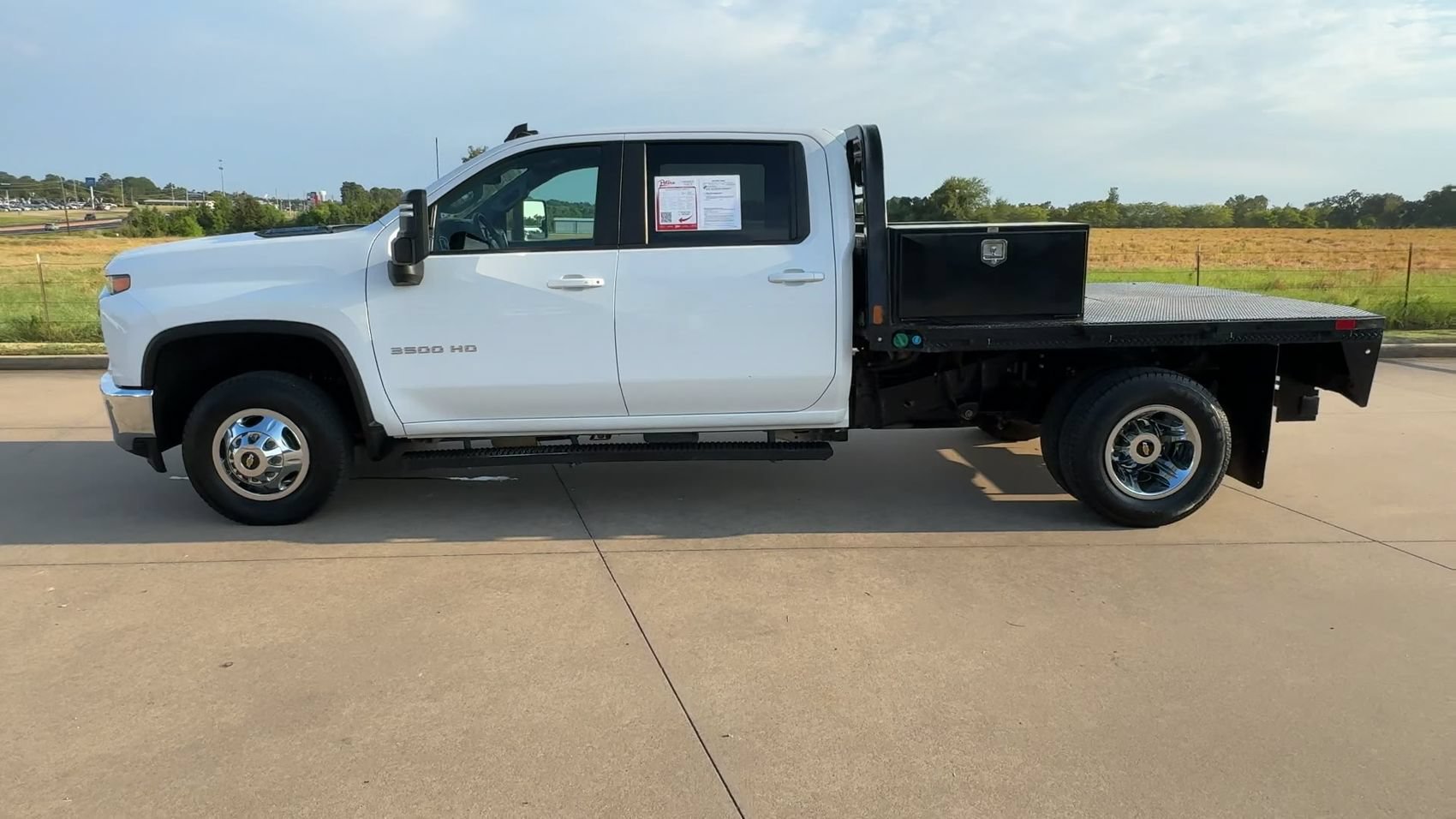 Used 2022 Chevrolet Silverado 3500 LT w/ Convenience Package AWD/4WD image 6