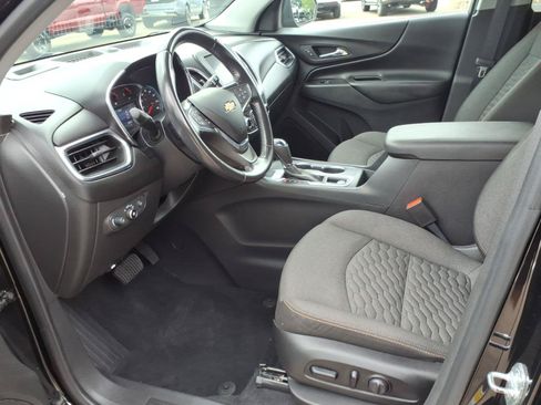 Used 2020 Chevrolet Equinox LT w/ Driver Convenience Package AWD/4WD image 11