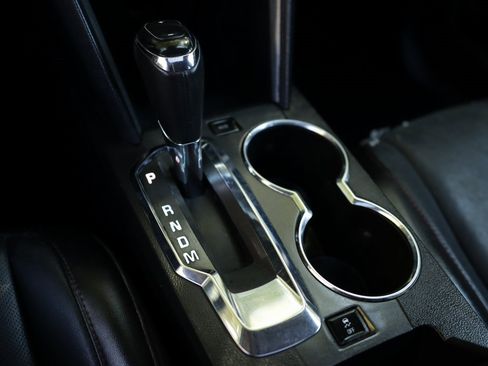 Used 2017 Chevrolet Equinox Premier w/ Enhanced Convenience Package image 19