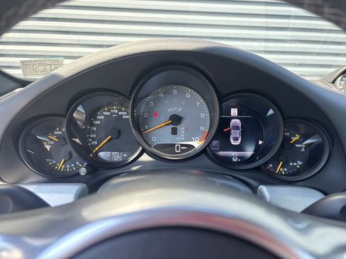 Used 2015 Porsche 911 GT3 RWD image 16