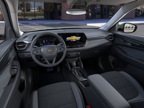 New 2026 Chevrolet TrailBlazer LT w/ Driver Confidence Package FWD image 39