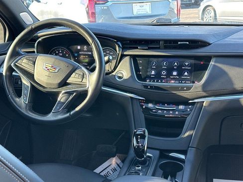 Used 2022 Cadillac XT5 Premium Luxury w/ Technology Package image 13