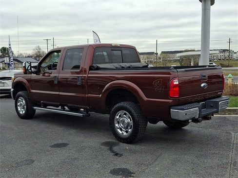 Used 2016 Ford F250 XLT w/ XLT Premium Package image 4