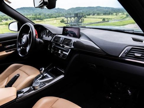 Used 2016 BMW M3 RWD image 14