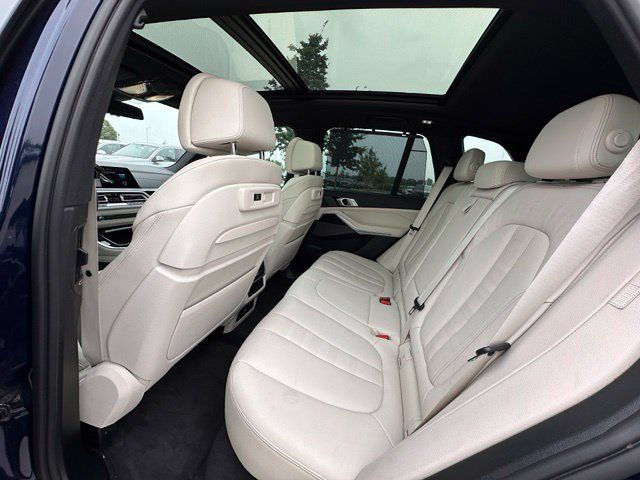 Used 2022 BMW X5 M50i AWD/4WD image 35