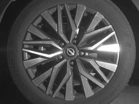 Used 2025 Nissan Altima 2.5 SV image 12