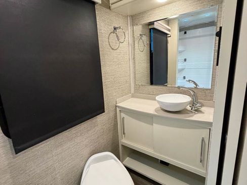 Used 2019 Mercedes-Benz Sprinter 170 image 87