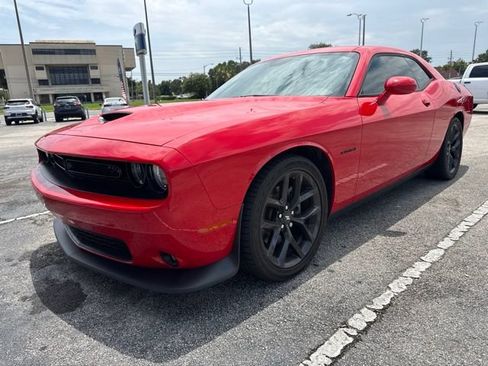 Used 2022 Dodge Challenger R/T RWD image 2