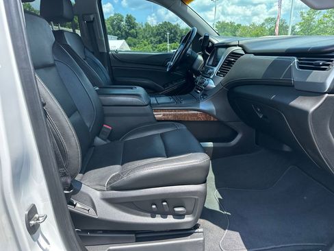 Used 2019 Chevrolet Tahoe Premier AWD/4WD image 13