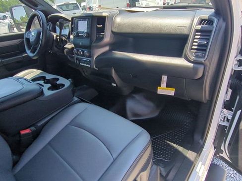 New 2024 RAM 3500 Tradesman image 27