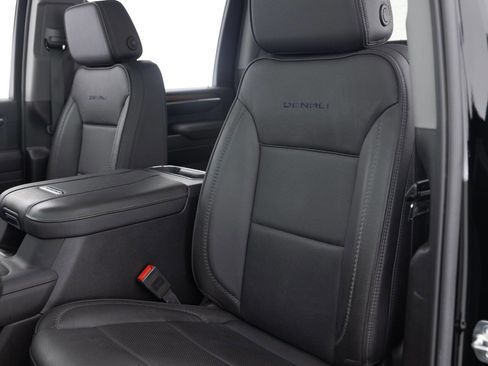 Used 2025 GMC Sierra 2500 Denali w/ Denali Reserve Package image 24