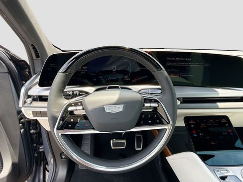 New 2026 Cadillac Vistiq Luxury image 11