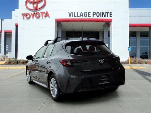 New 2026 Toyota Corolla SE image 3