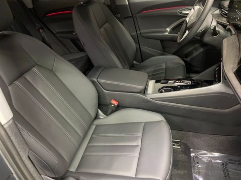 New 2025 Audi Q5 Premium image 8