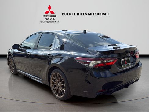 Used 2024 Toyota Camry SE FWD image 5
