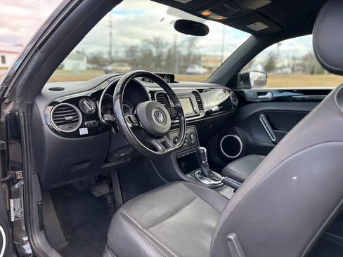 Used 2014 Volkswagen Beetle TDI FWD image 11