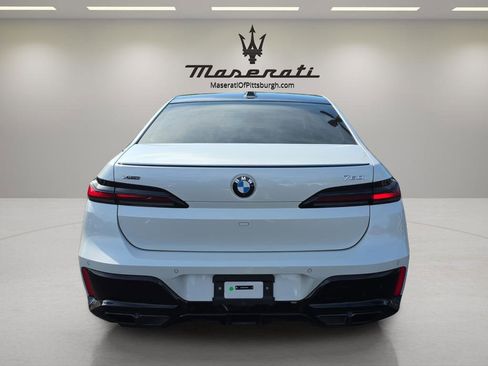Used 2025 BMW 760i xDrive w/ Premium Package image 6