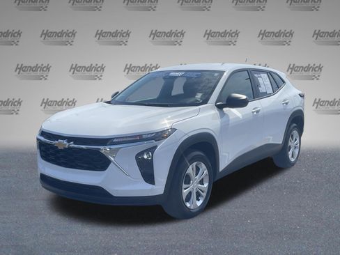 Used 2024 Chevrolet Trax LS FWD image 5