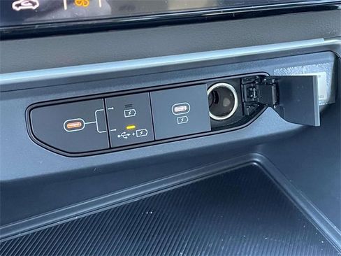 New 2026 Kia Carnival LX image 36