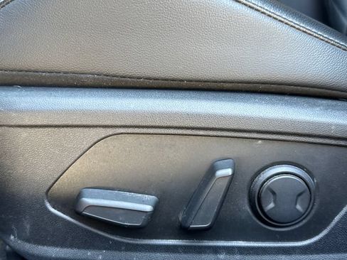 Used 2024 Hyundai Elantra Limited FWD image 14