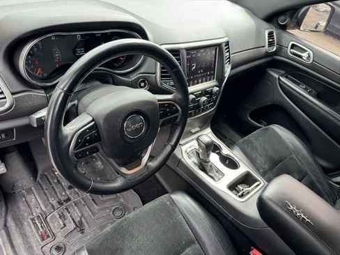 Used 2018 Jeep Grand Cherokee Altitude image 18