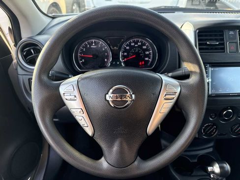 Used 2015 Nissan Versa SV FWD image 22