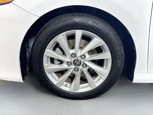Used 2021 Toyota Camry LE FWD image 37
