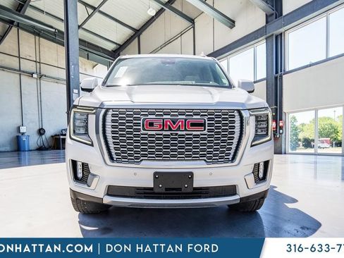 Used 2024 GMC Yukon XL Denali AWD/4WD image 29
