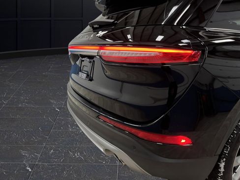 Used 2022 Lincoln Corsair AWD w/ Premium Package image 36