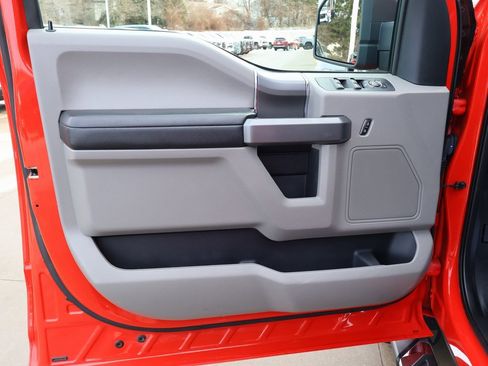 Used 2019 Ford F150 XLT w/ Equipment Group 302A Luxury image 11