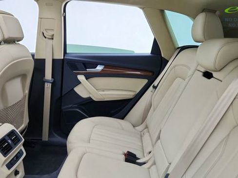 Used 2022 Audi Q5 2.0T Premium Plus w/ Premium Plus Package AWD/4WD image 28