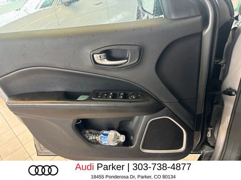 Used 2019 Jeep Compass Latitude FWD image 5