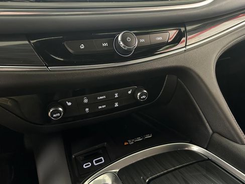 Used 2024 Buick Enclave Essence w/ Sport Touring Edition FWD image 26