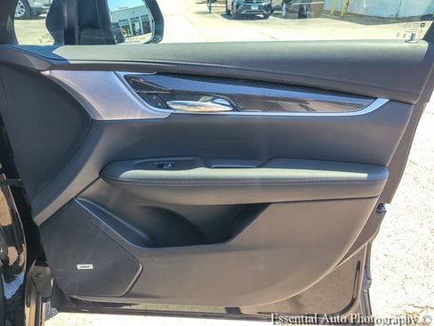 Certified 2024 Cadillac XT6 Sport w/ LPO, Floor Liner Package AWD/4WD image 33