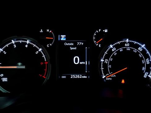 Certified 2024 Toyota 4Runner TRD Off-Road Premium w/ Moonroof Package AWD/4WD image 27