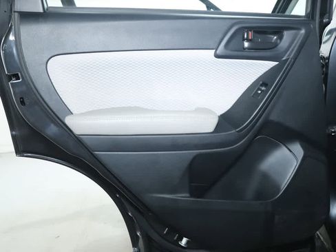 Used 2018 Subaru Forester 2.5i image 13