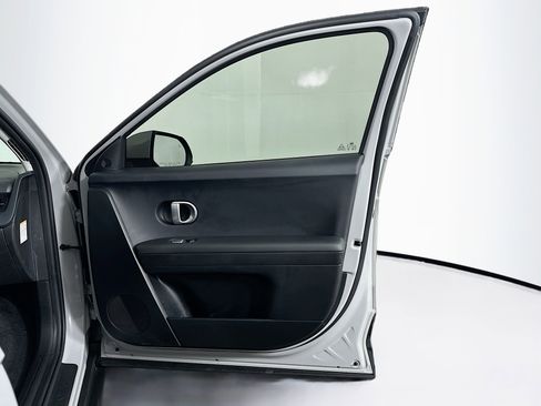 Used 2024 Hyundai Ioniq 5 SEL image 32