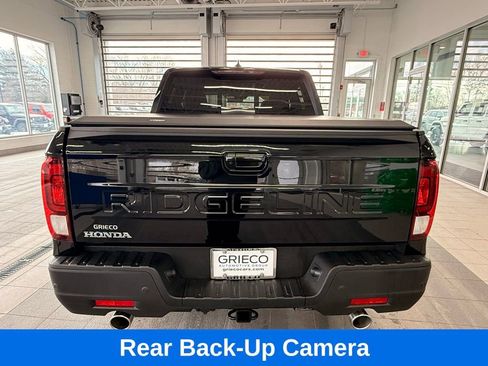 Used 2025 Honda Ridgeline Black Edition image 8