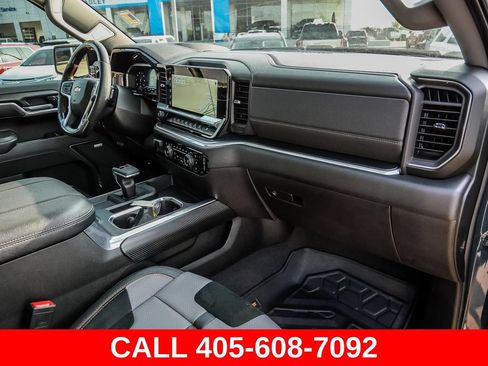 Used 2025 Chevrolet Silverado 1500 LTZ AWD/4WD image 28