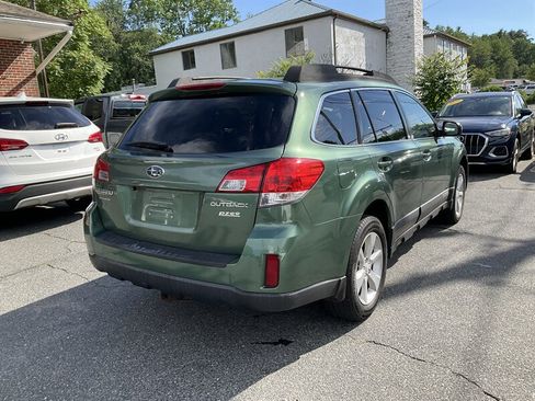 Used 2013 Subaru Outback 2.5i Premium AWD/4WD image 5