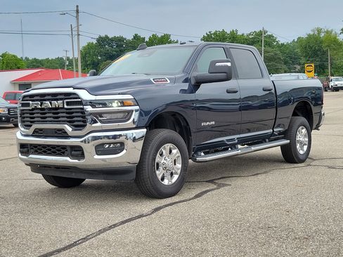 Used 2026 RAM 2500 Big Horn AWD/4WD image 2