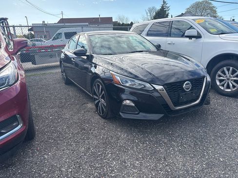 Used 2020 Nissan Altima 2.5 SR FWD image 1