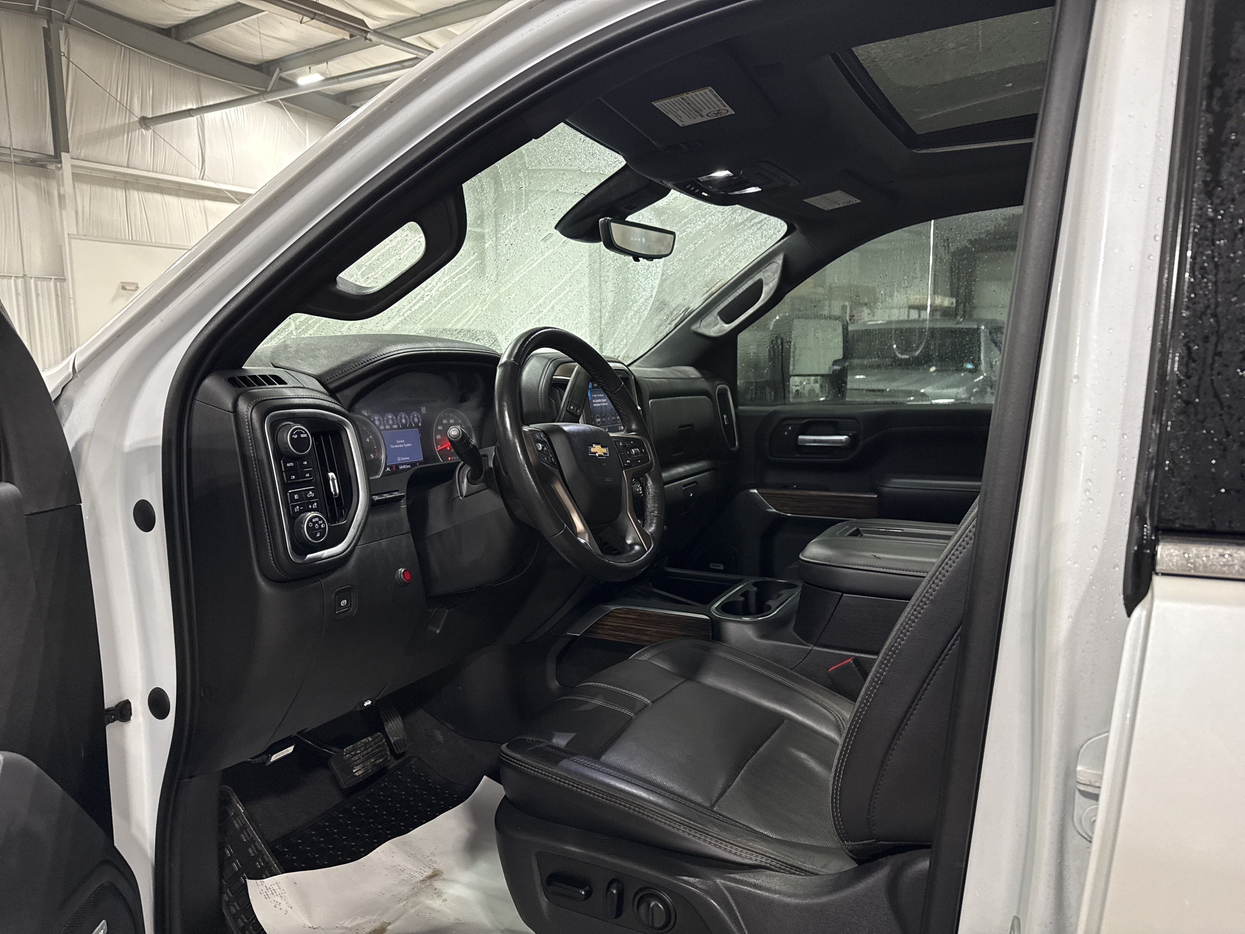 Used 2020 Chevrolet Silverado 2500 High Country w/ Z71 Off-Road Package AWD/4WD image 7