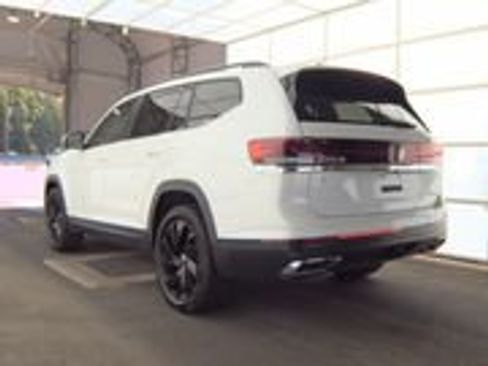 Used 2026 Volkswagen Atlas SE AWD/4WD image 11