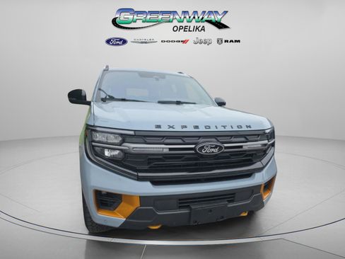 Used 2025 Ford Expedition Tremor AWD/4WD image 5
