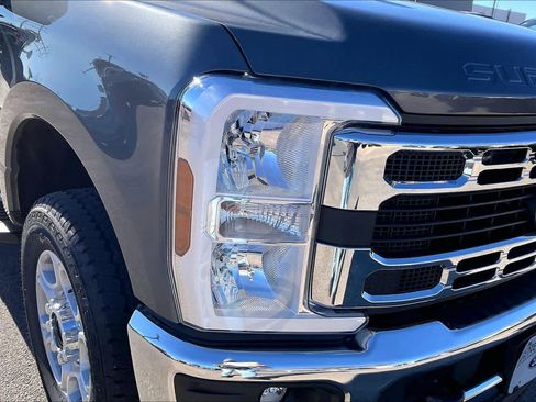 New 2026 Ford F250 XLT w/ FX4 Off-Road Package image 13