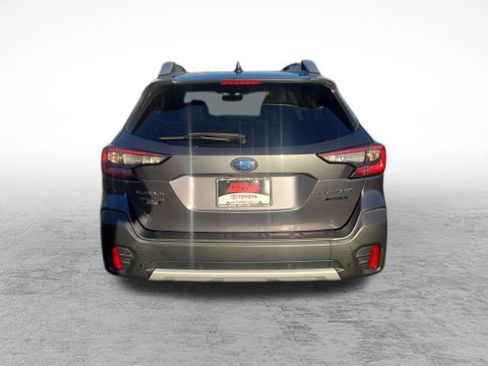 Used 2022 Subaru Outback Touring image 7