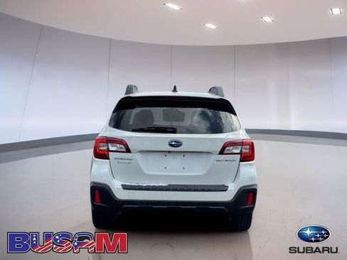 Used 2018 Subaru Outback 2.5i Premium image 5