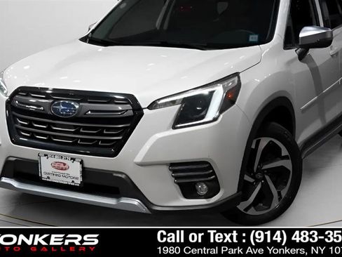 Used 2022 Subaru Forester Touring image 10
